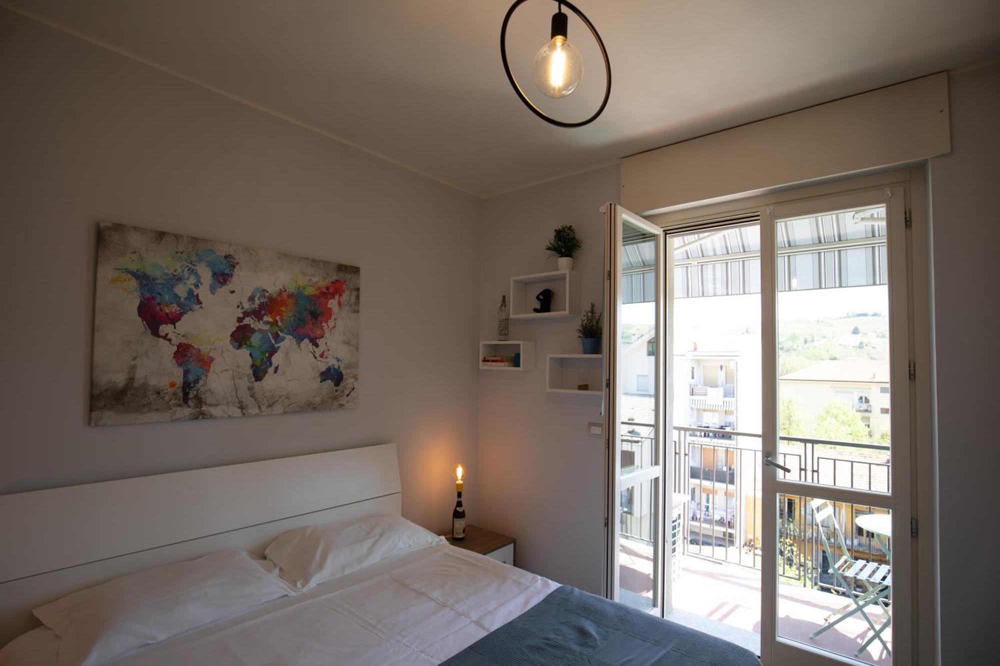 Vinhome Bilocale Con Garage Privato Alba Centro Екстер'єр фото