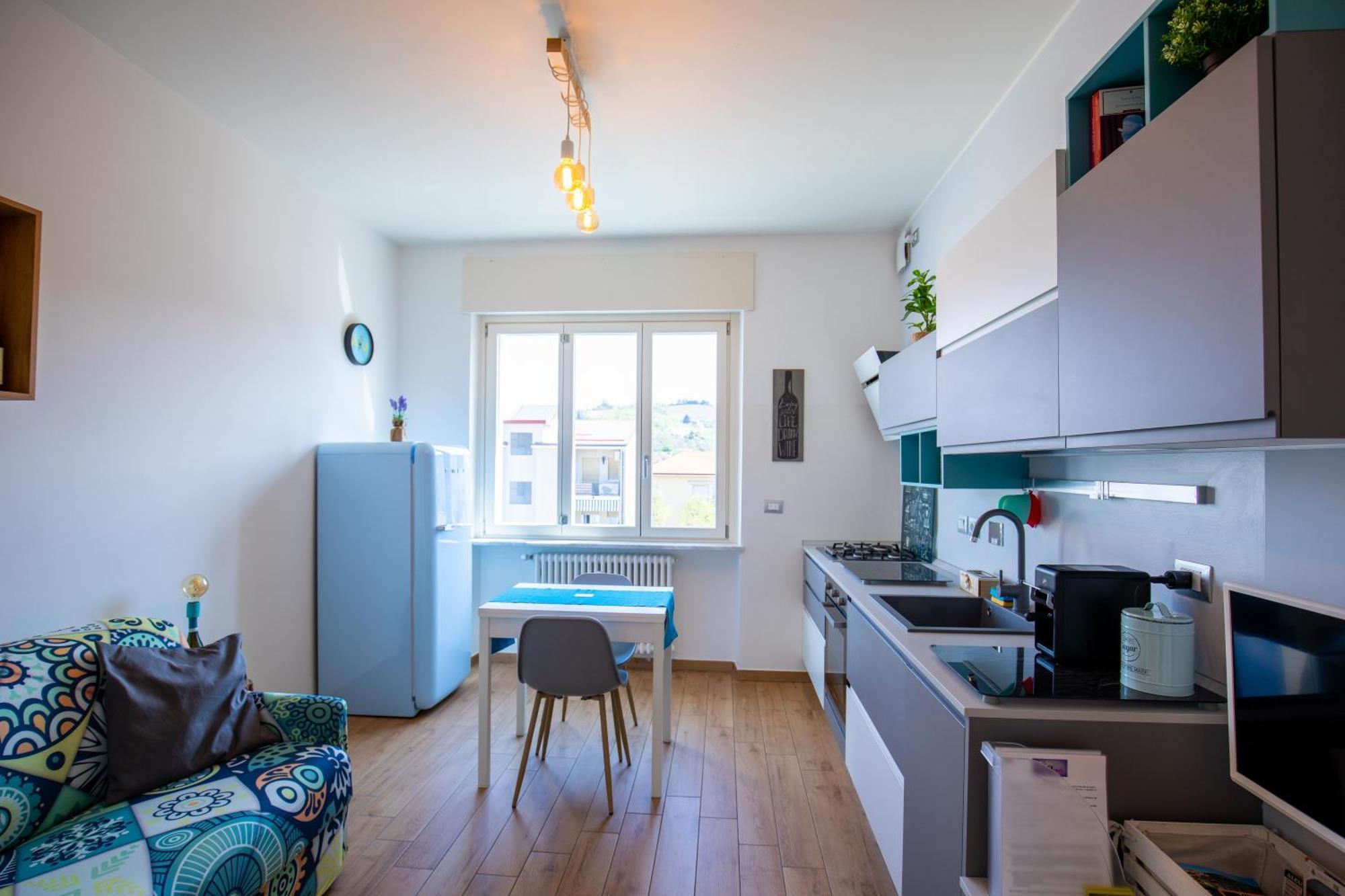 Vinhome Bilocale Con Garage Privato Alba Centro Екстер'єр фото