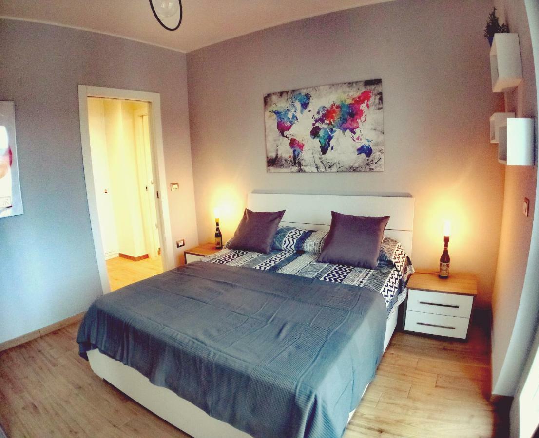 Vinhome Bilocale Con Garage Privato Alba Centro Екстер'єр фото