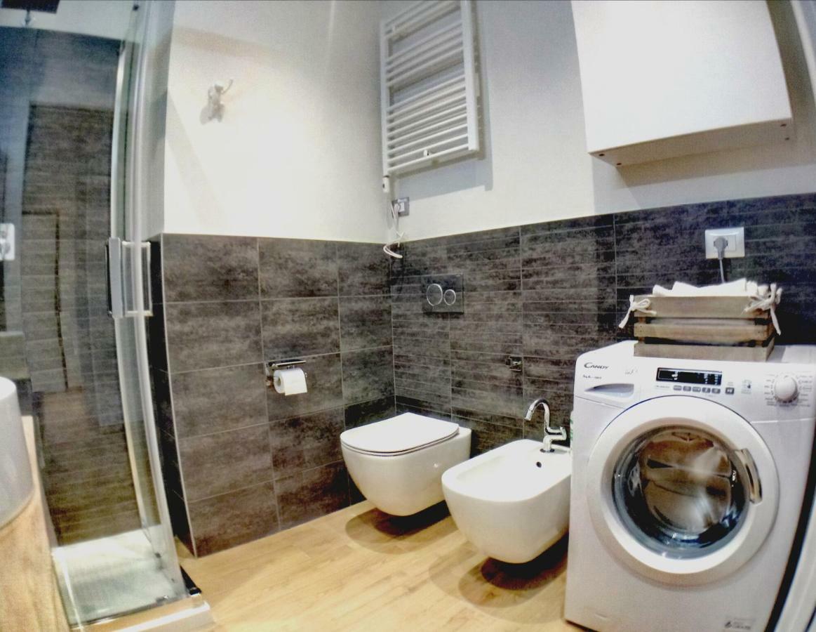 Vinhome Bilocale Con Garage Privato Alba Centro Екстер'єр фото