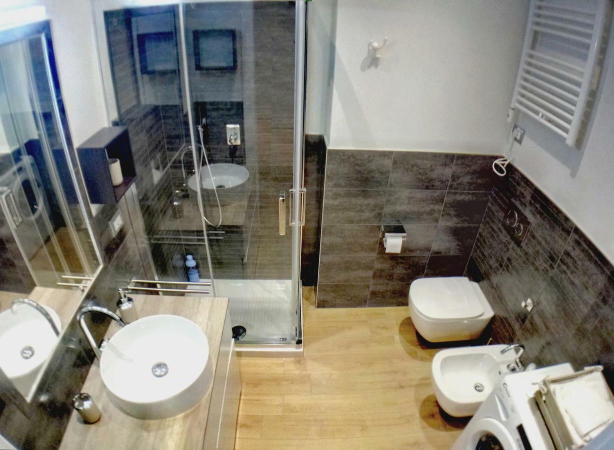 Vinhome Bilocale Con Garage Privato Alba Centro Екстер'єр фото